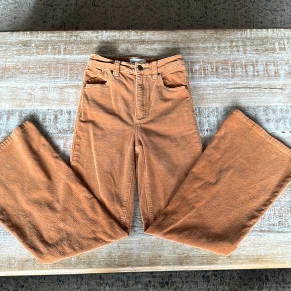Rolla’s Eastcoast Flare Crop Size 24 - Picture 2 of 4
